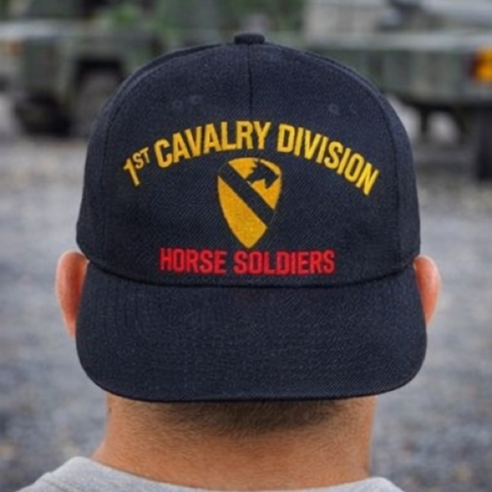 Vintage 1st Cavalry Division Hat Eagle‎ Crest USA Horse Soldiers Military Cap